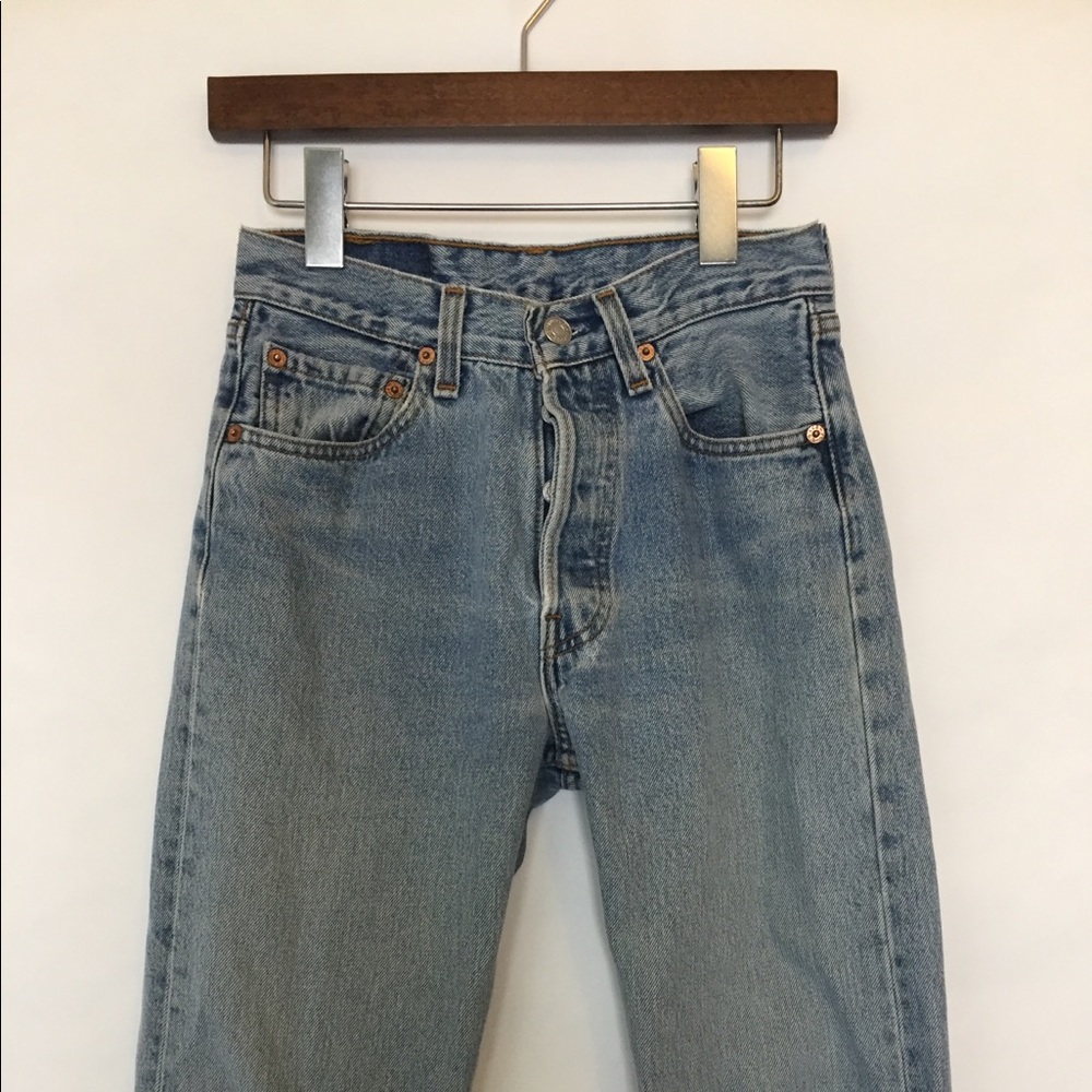 Vintage Levi 501 mom jeans!